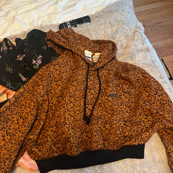 Levis cropped leopard hoodie - Picture 1 of 2